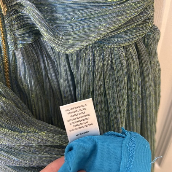 Elegant Blue and Green shimmer A-line Mini Dress with Plunge Neckline - Picture 10 of 11